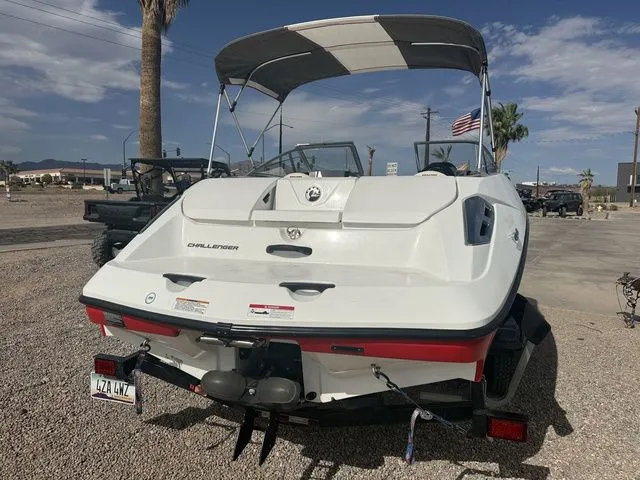 Slide: The Image of Sea-Doo 180 Challenger 2012 - 7