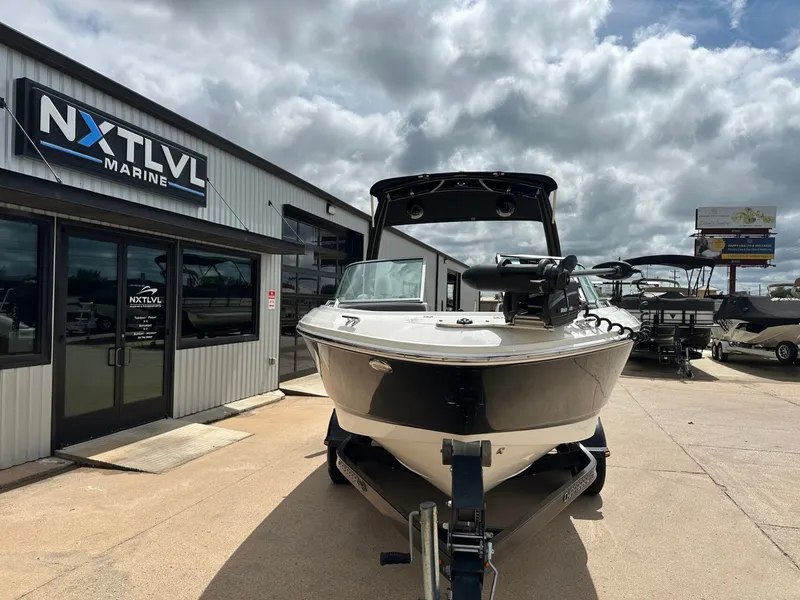 Slide: The Image of Chaparral 210 H20 Fish & Ski 2014 at NXT LVL Marine. - 8