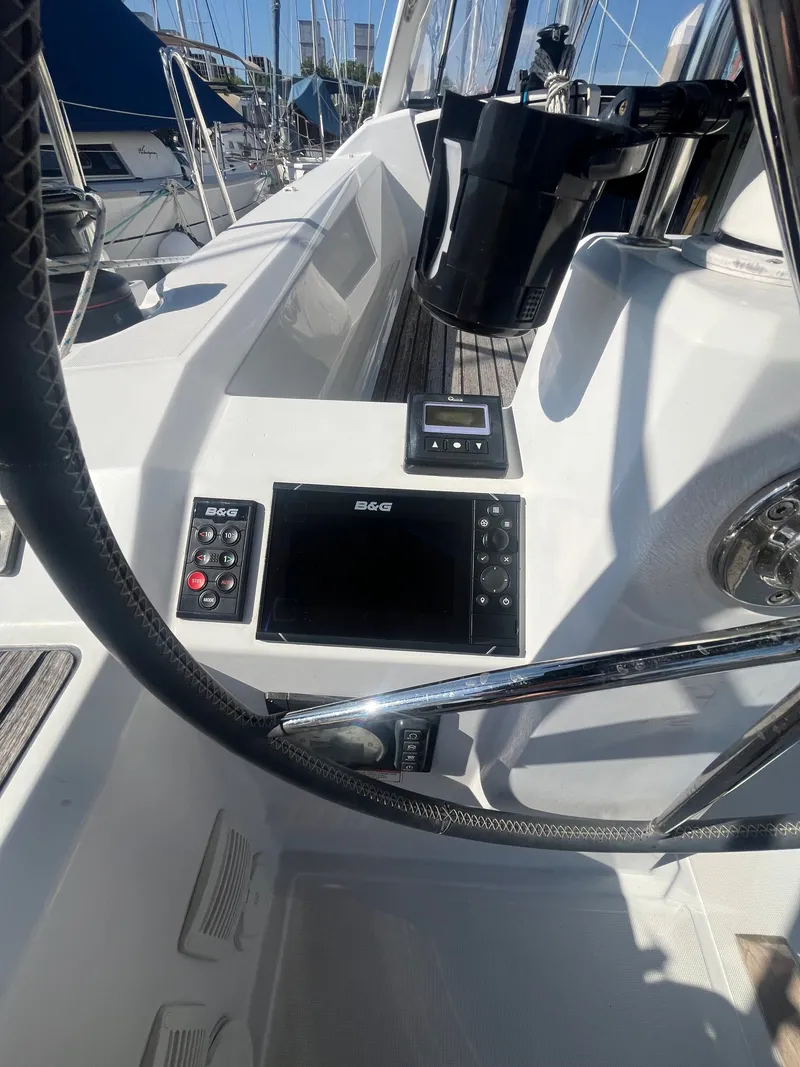 Slide: The Image of Beneteau Oceanis 38.1 2019 - 16