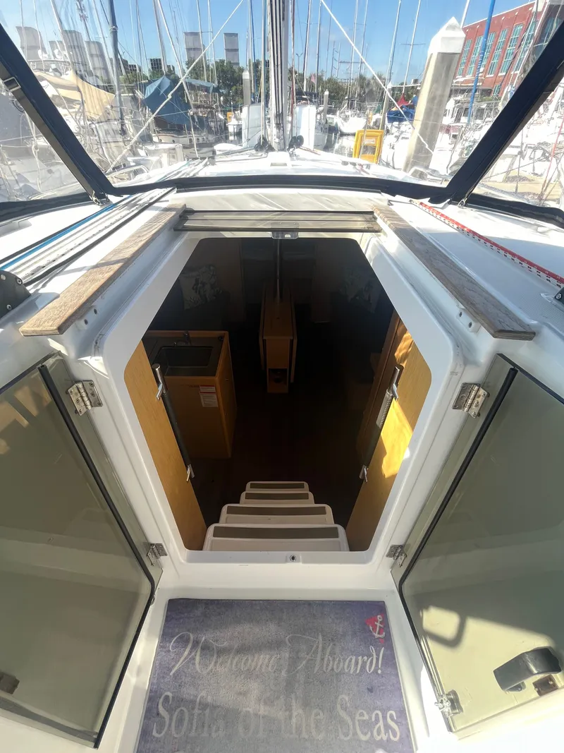 Slide: The Image of Beneteau Oceanis 38.1 2019 - 20