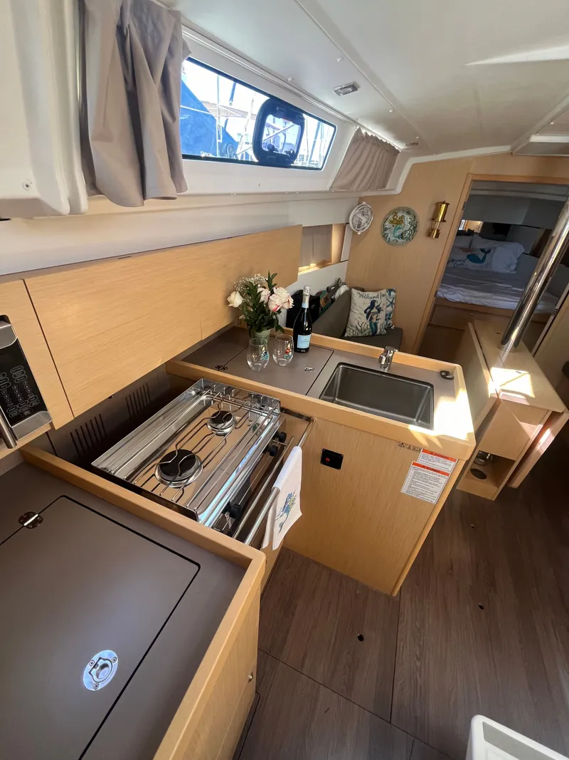 Slide: The Image of Beneteau Oceanis 38.1 2019 - 29