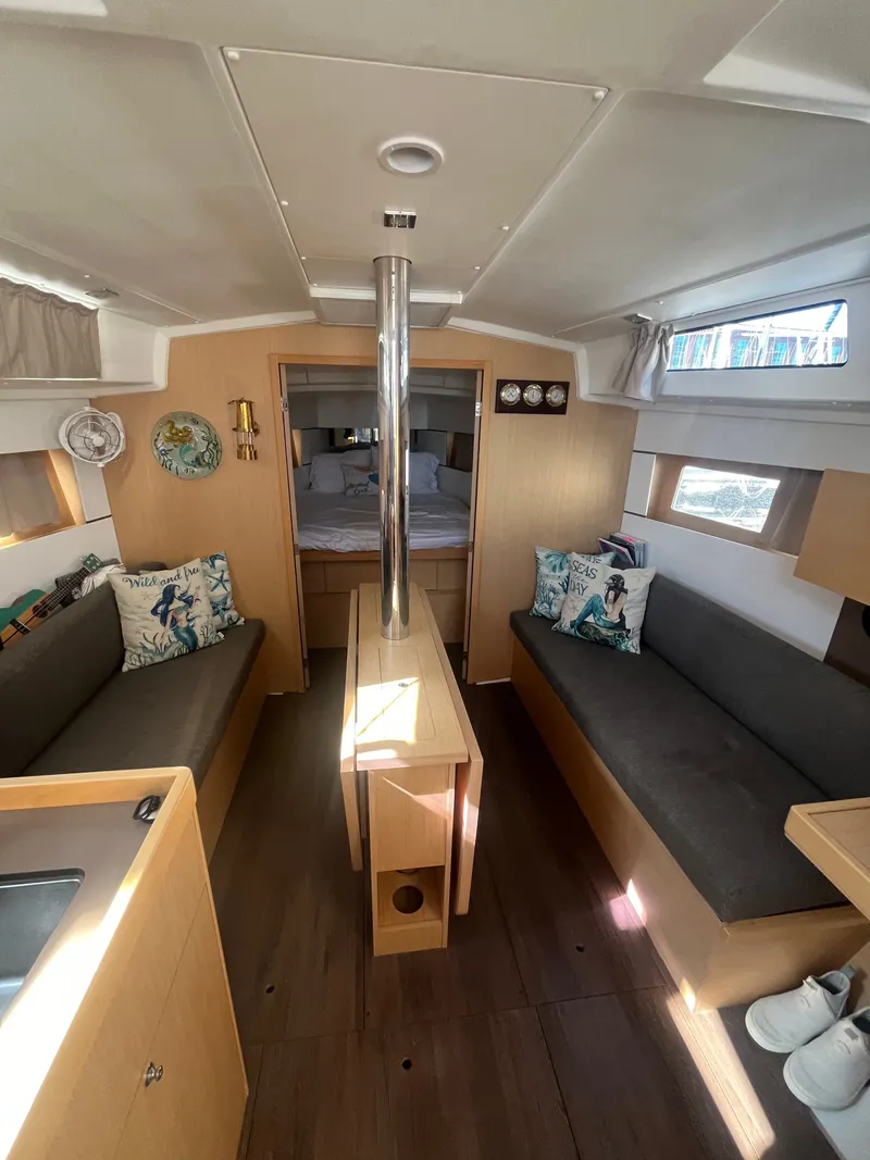 Slide: The Image of Beneteau Oceanis 38.1 2019 - 34