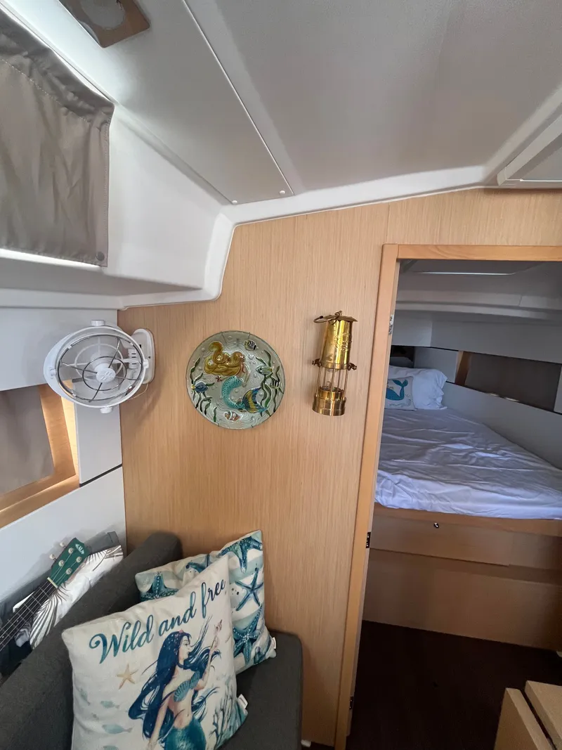 Slide: The Image of Beneteau Oceanis 38.1 2019 - 37
