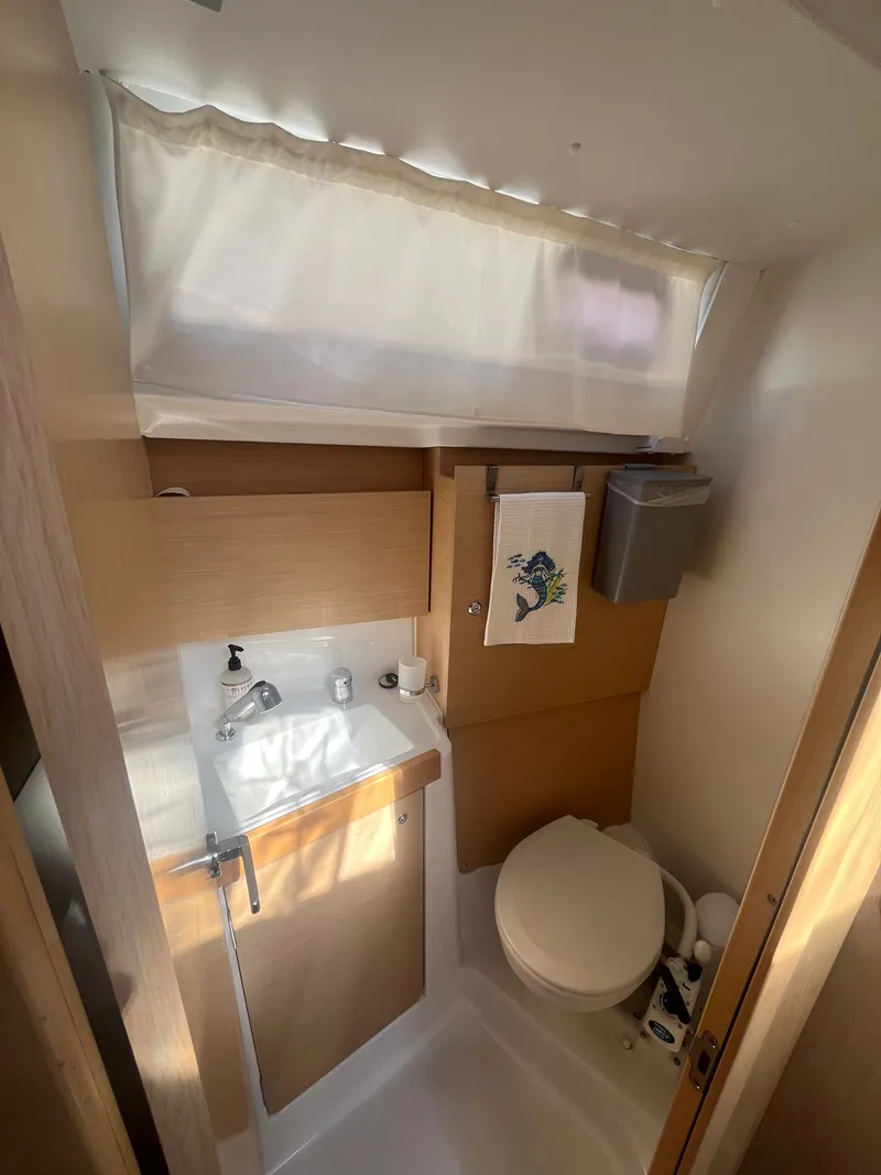 Slide: The Image of Beneteau Oceanis 38.1 2019 - 39