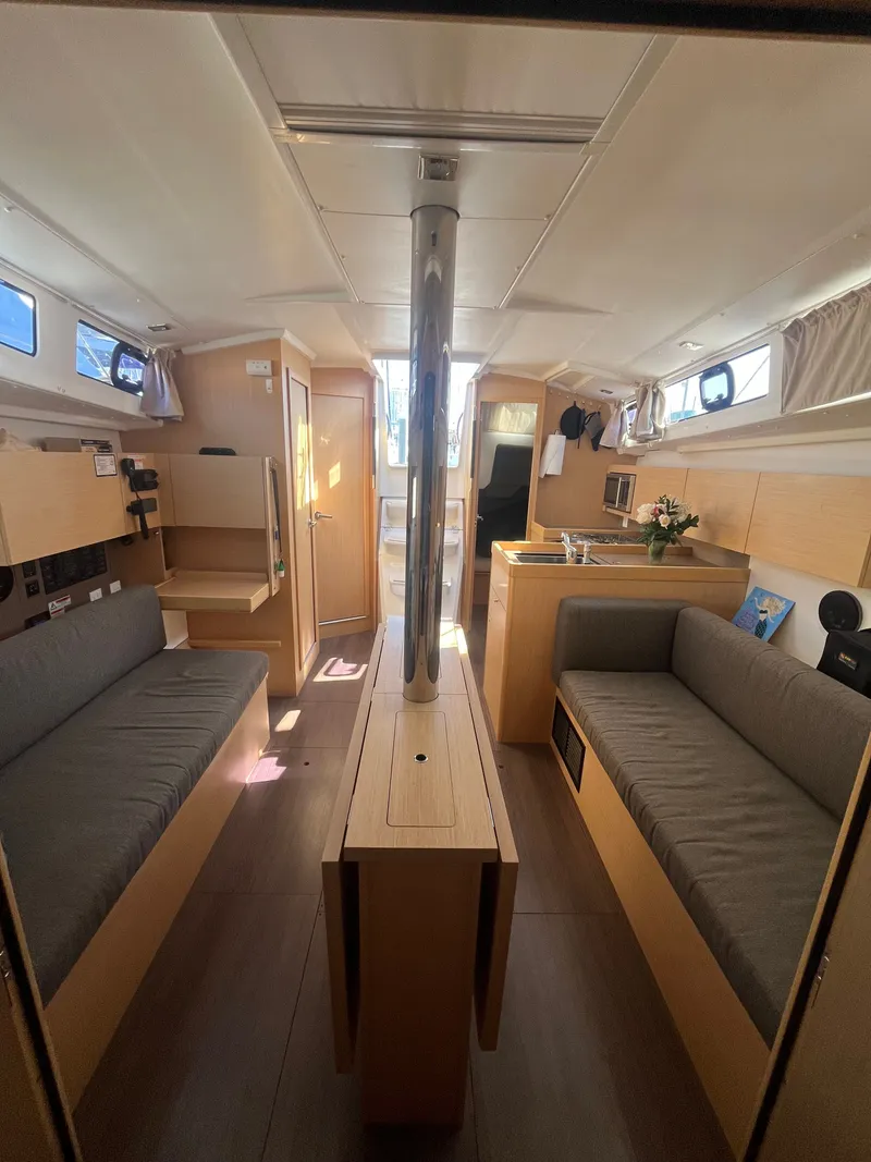 Slide: The Image of Beneteau Oceanis 38.1 2019 - 51