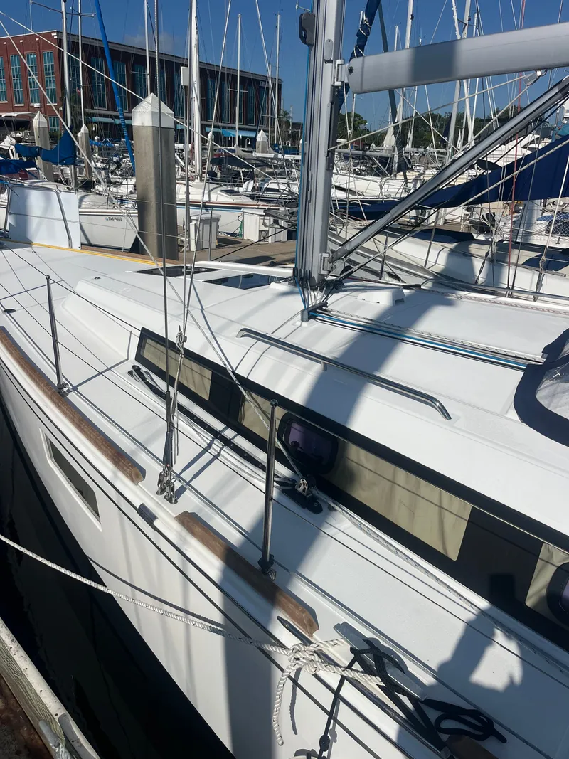Slide: The Image of Beneteau Oceanis 38.1 2019 - 6