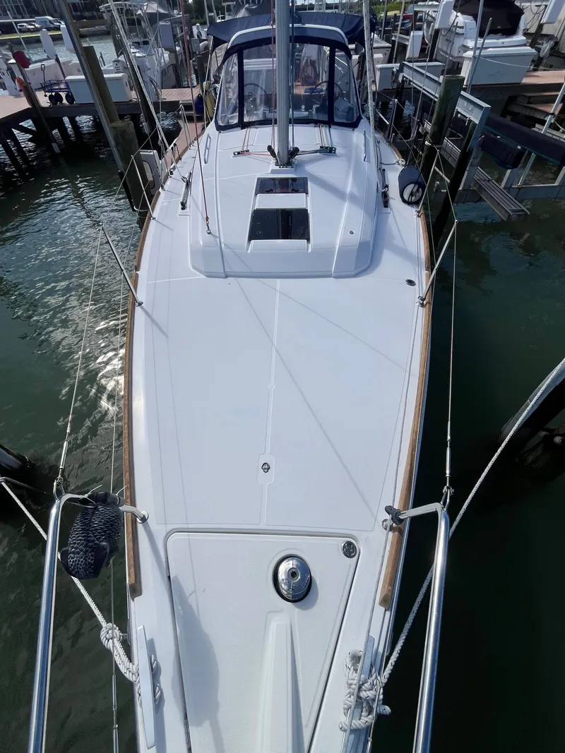 Slide: The Image of Beneteau Oceanis 38.1 2019 - 8