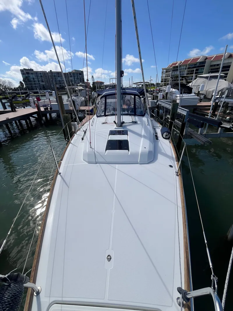 Slide: The Image of Beneteau Oceanis 38.1 2019 - 9