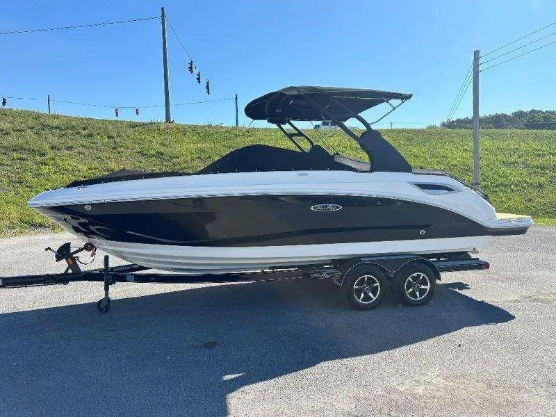 Slide: The Image of 2019 Sea Ray SDX 250 boat on trailer, side view. - 44