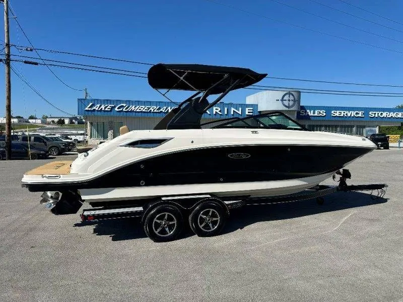 Slide: The Image of 2019 Sea Ray SDX 250 boat on trailer at Lake Cumberland Marine. - 8