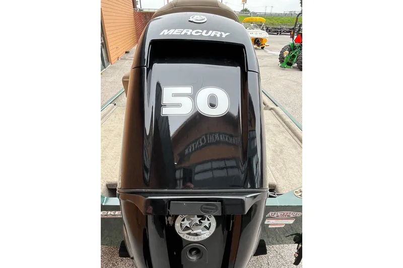 Slide: The Image of Tracker Bass Tracker Classic Limited 2026 - 5