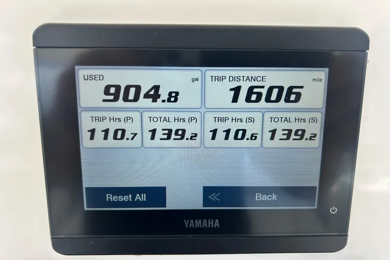 Slide: The Image of Yamaha display showing fuel usage, trip distance, and engine hours for 2024 Key West 263 FS. - 8