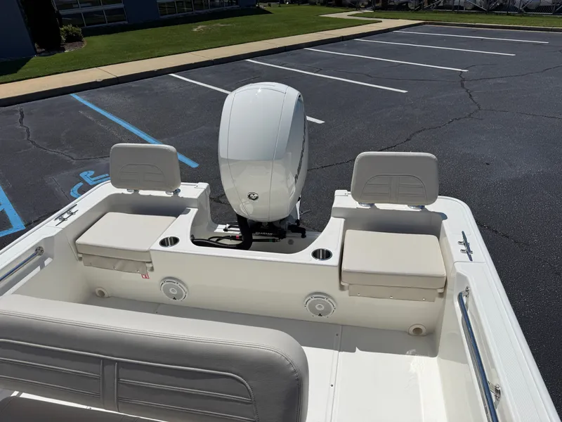 Slide: The Image of Boston Whaler 190 Montauk 2027 - 7