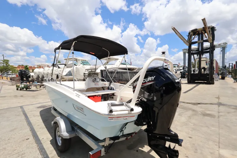 Slide: The Image of Boston Whaler 160 Super Sport 2027 - 2