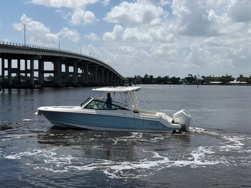 Slide: The Image of Boston Whaler 280 Vantage 2027 - 5