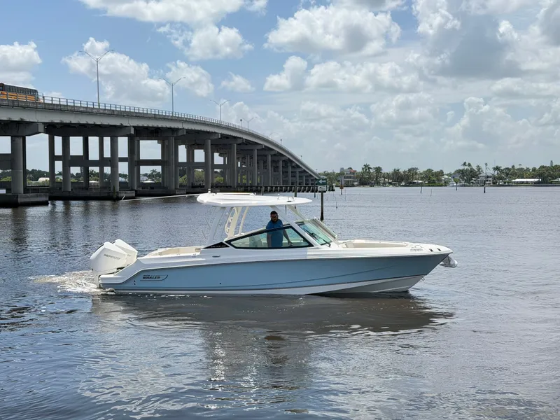 Slide: The Image of Boston Whaler 280 Vantage 2027 - 1
