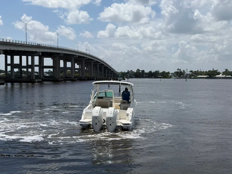 Slide: The Image of Boston Whaler 280 Vantage 2027 - 3