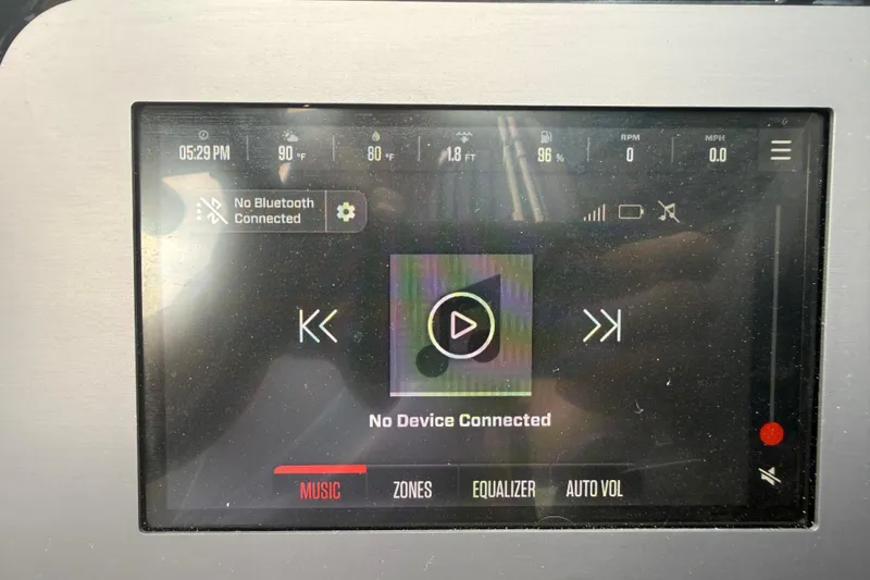 Slide: The Image of Touchscreen display of a 2025 MasterCraft NXT24 boat showing "No Device Connected." - 12