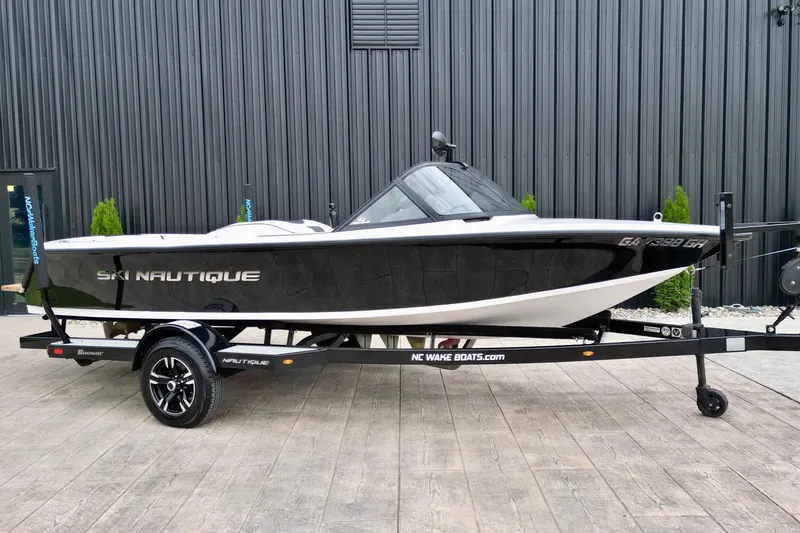 The Image of Nautique Ski Nautique 1994 - undefined