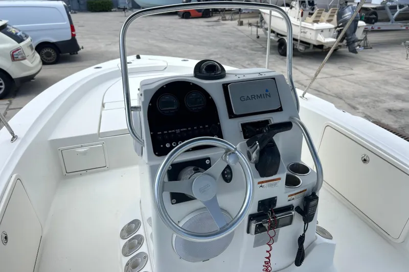 Slide: The Image of Center console of a 2004 HYDRASPORT 20 boat with Garmin navigation system. - 3