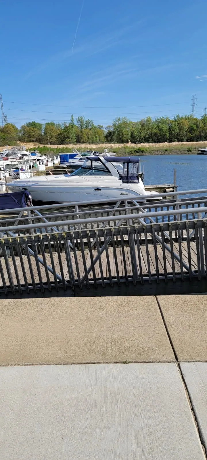 Slide: The Image of Rinker Fiesta Vee 312 2003 - 1