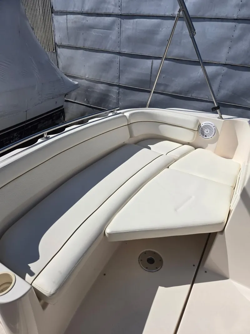 Slide: The Image of Rinker Fiesta Vee 312 2003 - 17