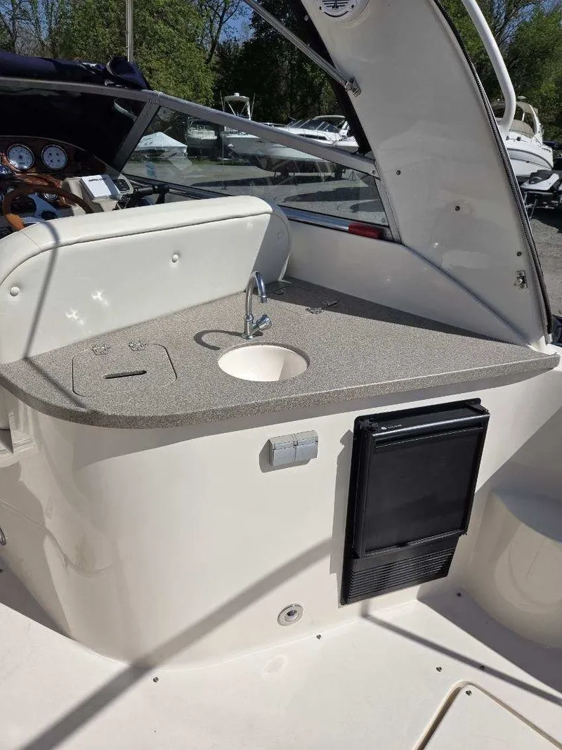 Slide: The Image of Rinker Fiesta Vee 312 2003 - 28