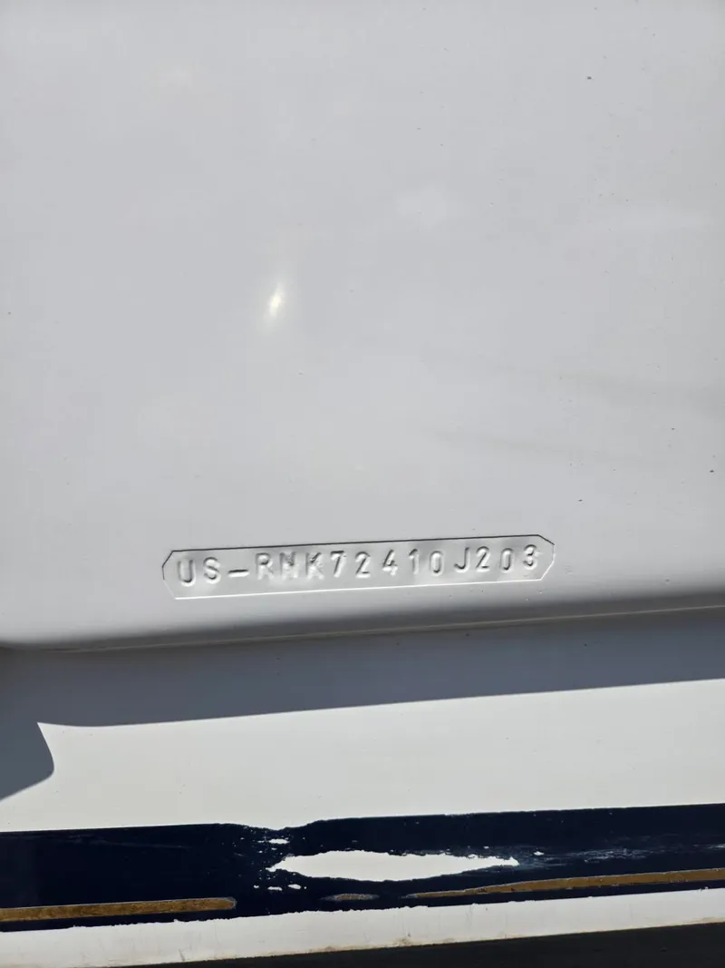 Slide: The Image of Rinker Fiesta Vee 312 2003 - 46