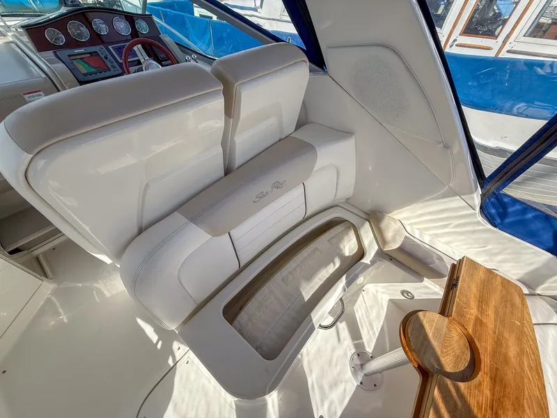 Slide: The Image of Sea Ray Sundancer 330 2010 - 10