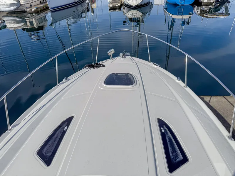 Slide: The Image of Sea Ray Sundancer 330 2010 - 16