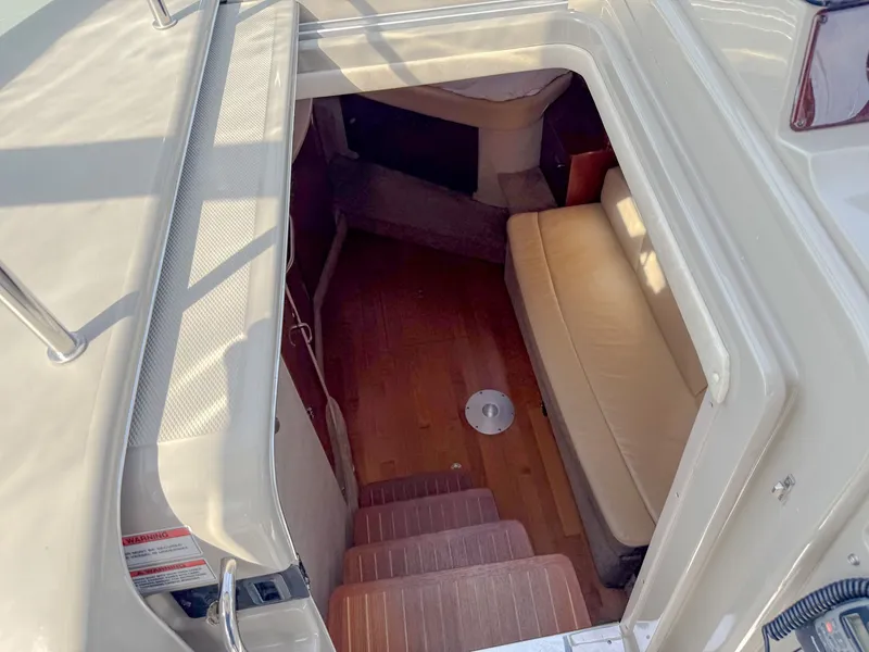 Slide: The Image of Sea Ray Sundancer 330 2010 - 21