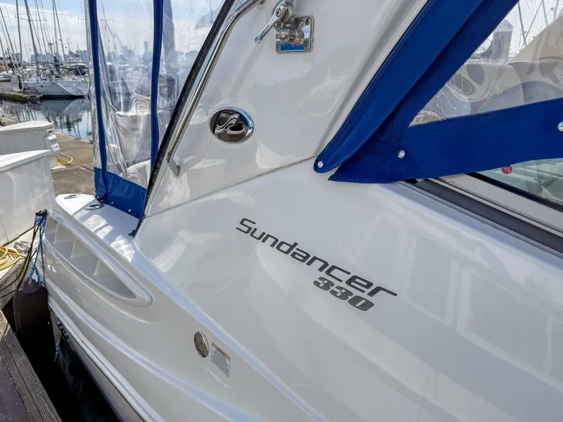 Slide: The Image of Sea Ray Sundancer 330 2010 - 3