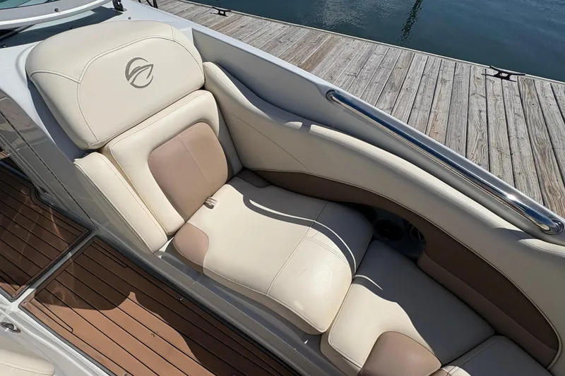 Slide: The Image of Crownline Boats 275 SS 2017 - 13