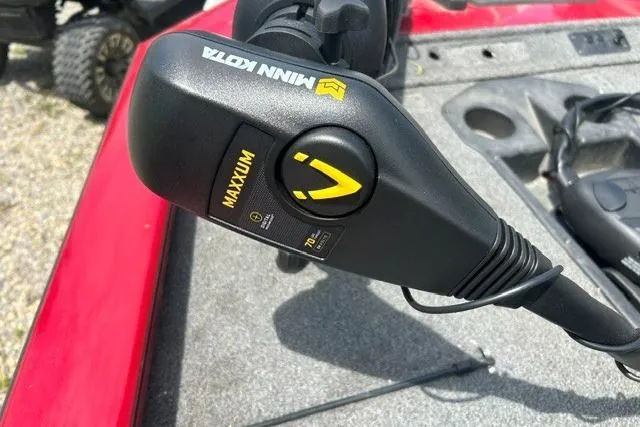 Slide: The Image of Minn Kota Maxxum trolling motor on 2023 Tracker Pro Team 195 TXW boat. - 3