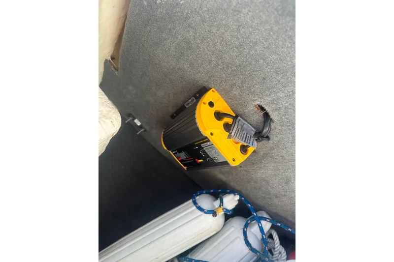 Slide: The Image of Yellow and black device on a 2017 Sea Ray SPX 190 Outboard boat interior. - 33