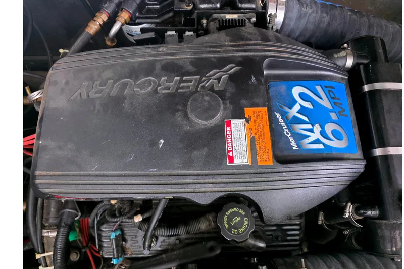 Slide: The Image of Engine of a 2001 Carver 350 Mariner with MerCruiser MX 6.2 MPI. - 41