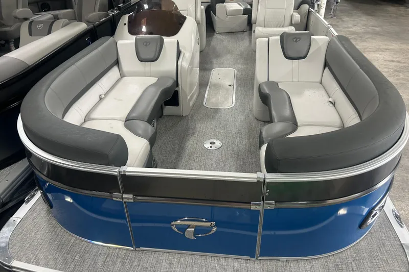 Slide: The Image of 2022 Tahoe Pontoon Cascade Quad Lounger with spacious seating and sleek design. - 1
