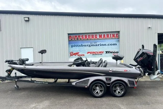 The Image of 2019 Ranger Z521L boat on trailer outside Pittsburg Marine dealership. - 0