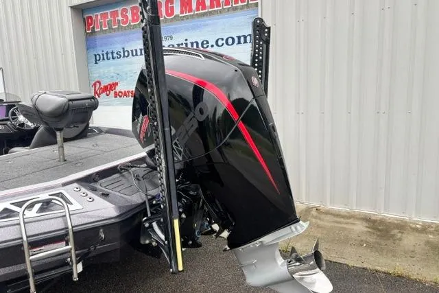 Slide: The Image of 2019 Ranger Z521L boat with powerful outboard motor at Pittsburg Marine. - 16