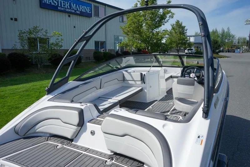 Slide: The Image of 2019 Yamaha Boats AR190 with sleek interior design at Master Marine Boat Center. - 6