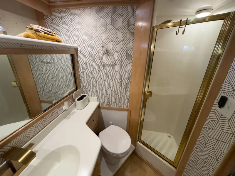 Slide: The Image of Luxurious bathroom in Navigator 5300 yacht, year 1999. - 15