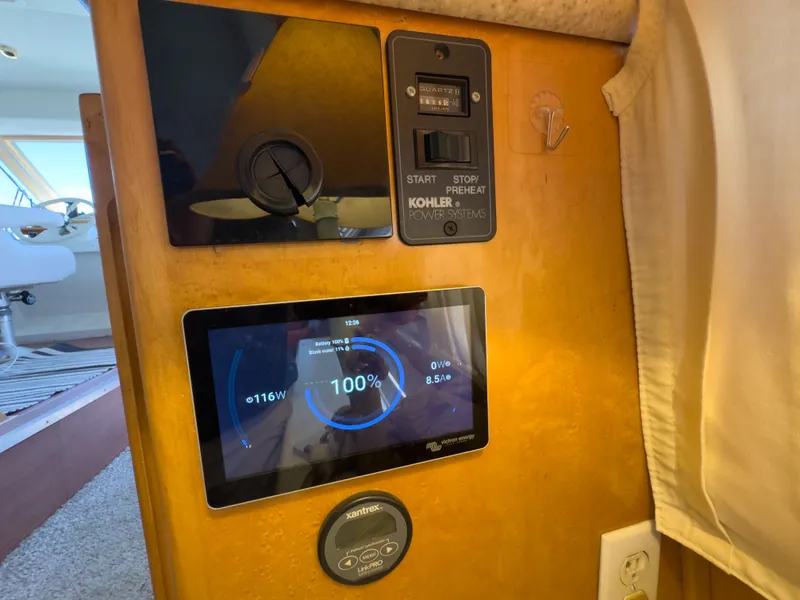 Slide: The Image of Navigation system in 1999 Navigator 5300 with Kohler Power Systems. - 44