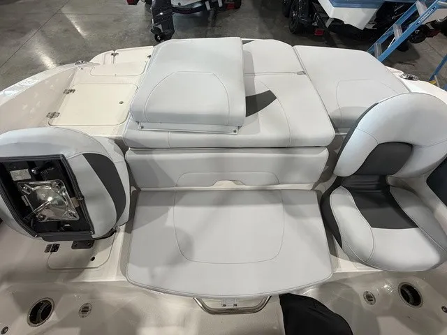 Slide: The Image of Chaparral 21 SSi Ski & Fish 2026 - 7