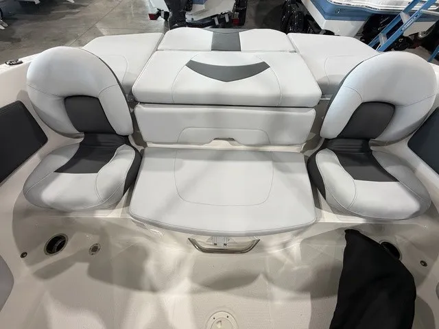 Slide: The Image of Chaparral 21 SSi Ski & Fish 2026 - 4
