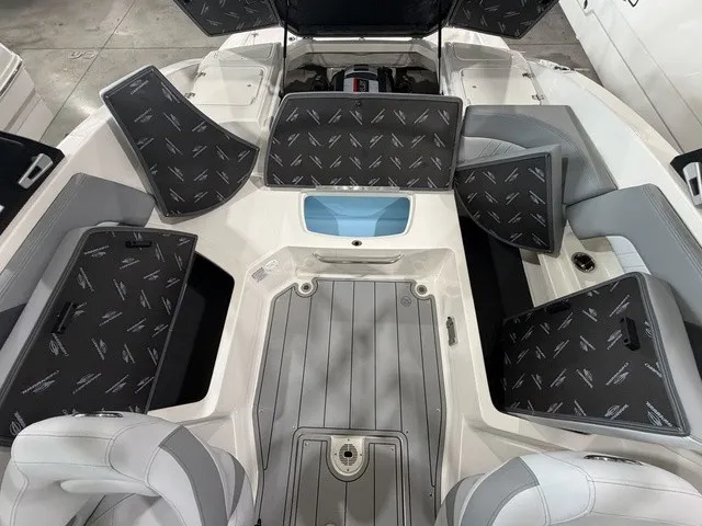 Slide: The Image of Chaparral 23 SSi 2026 - 8