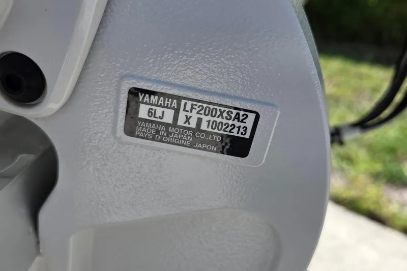 Slide: The Image of Yamaha motor label on Sea Hunt Ultra 265 SE, 2025 model. - 15