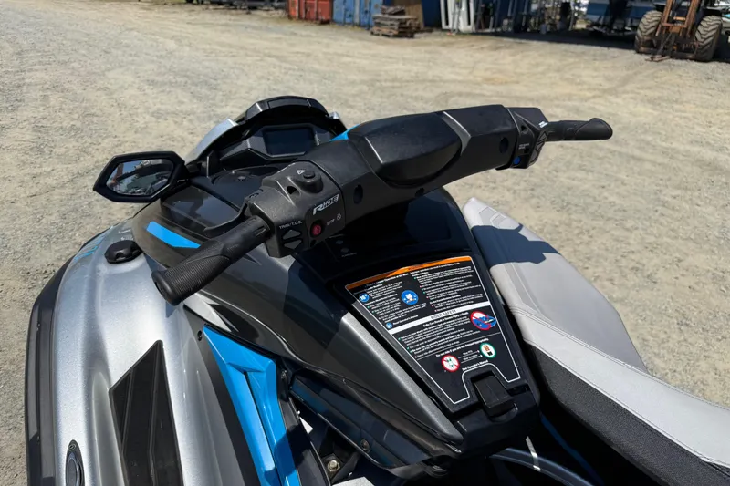 Slide: The Image of 2020 Yamaha WaveRunner FX Cruiser HO handlebars and controls in outdoor setting. - 3