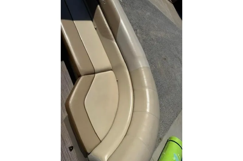 Slide: The Image of Beige seating on 2022 Veranda Vista View22RC TT boat, outdoor setting. - 9