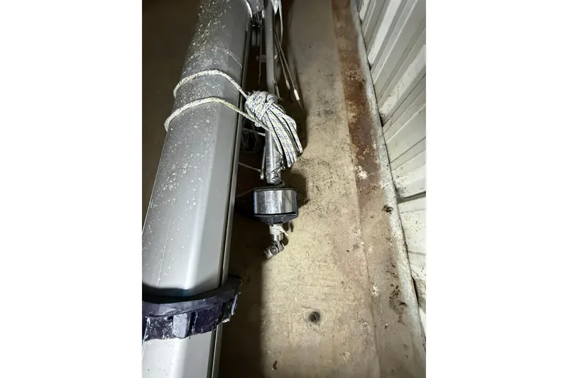 Slide: The Image of Rope and pulley system on CAL 33 sailboat mast, 1986 model, in storage. - 38