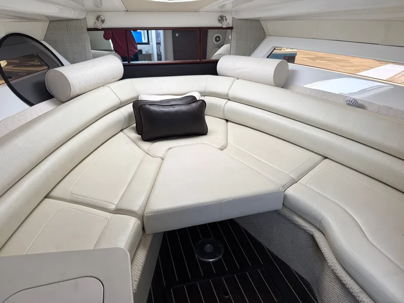 Slide: The Image of Interior of 2019 Monterey SPORT YACHT 295 with elegant upholstery. - 17